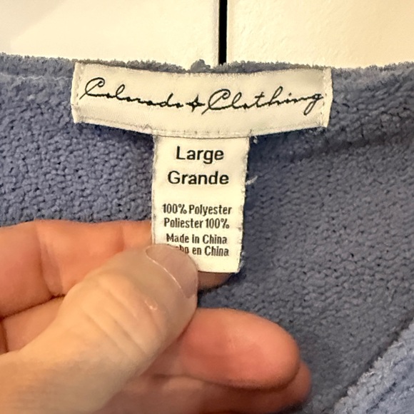 Tranquility by Colorado Clothing V-Neck Sweater in Slate Blue - Picture 4 of 10